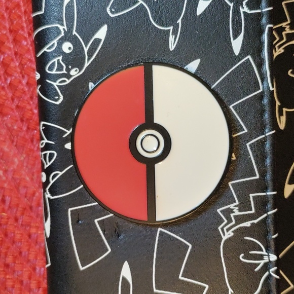 Pokémon wallet - Picture 6 of 6